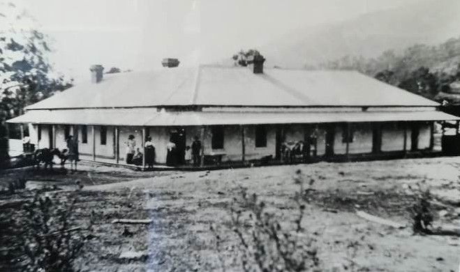 107  The Washington  Hotel Lobbs Hole 1890 to 1918.jpg
